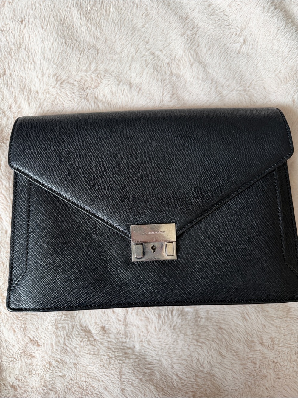 Burberry clutch